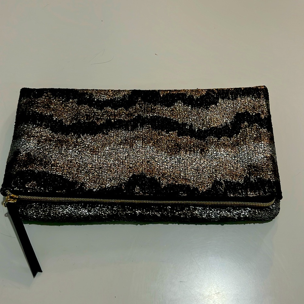 🖤🕷️🖤 STELLA & DOT METALLIC FOLD-OVER CLUTCH NWOT 🖤🕷️🖤
